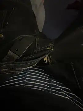 Snapshot of high_geil chatting on April 2026 10:00:01 PM high geil online show from April 2026 10:00:01 PM