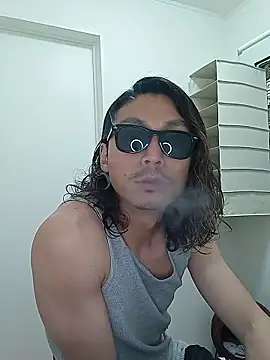 specialz0831 online show from May 2026 12:25:01 PM