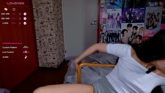 Snapshot of LucyRose3 chatting on November 2025 03:43:02 AM LucyRose3 online show from November 2025 03:43:02 AM