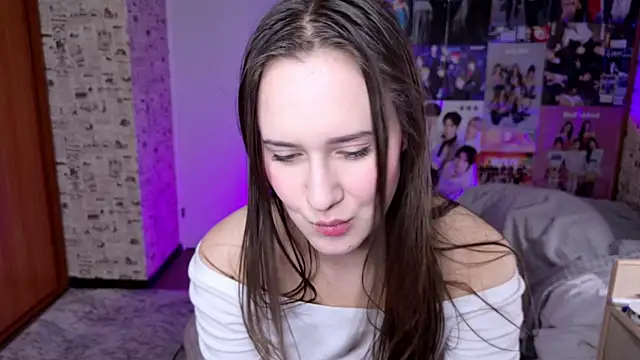 Snapshot of LucyRose3 chatting on November 2025 04:29:02 PM LucyRose3 online show from November 2025 04:29:02 PM