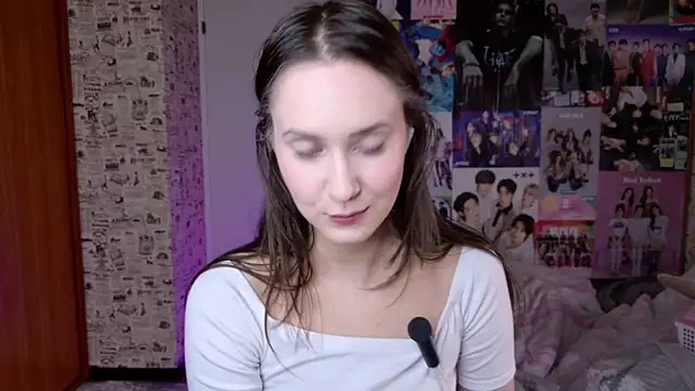 LucyRose3 online show from December 2025 01:21:02 AM