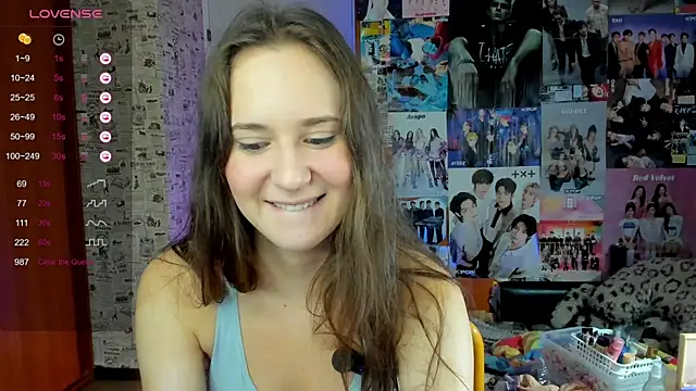 LucyRose3 online show from September 2025 04:40:01 PM