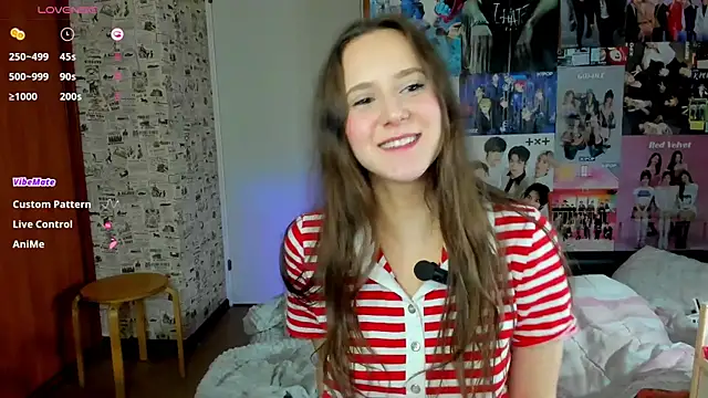 Snapshot of LucyRose3 chatting on October 2025 04:19:01 PM LucyRose3 online show from October 2025 04:19:01 PM