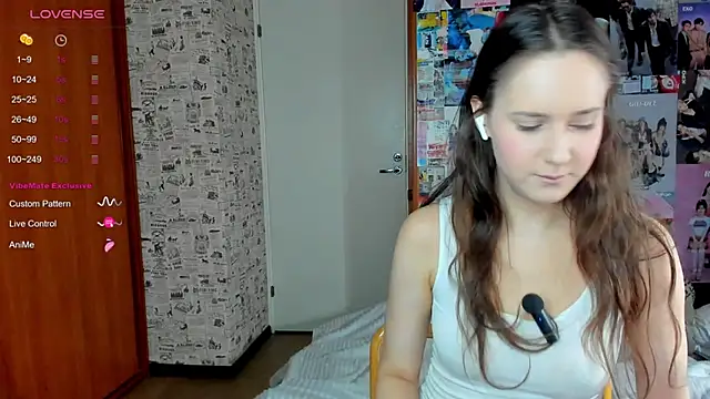 LucyRose3 online show from October 2025 04:44:02 AM