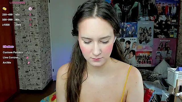 Snapshot of LucyRose3 chatting on October 2025 03:20:01 PM LucyRose3 online show from October 2025 03:20:01 PM