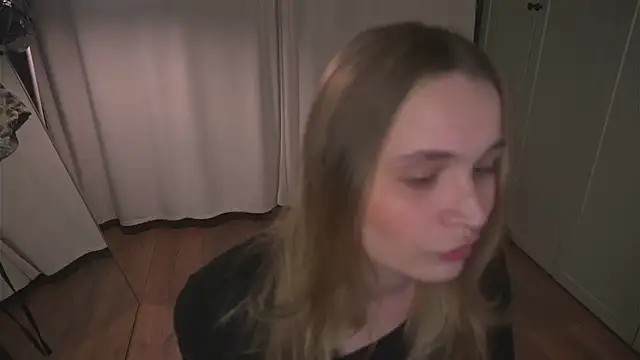 lisa schiele online show from April 2026 08:15:02 PM