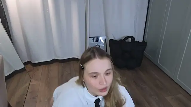 lisa schiele online show from March 2026 08:38:02 PM