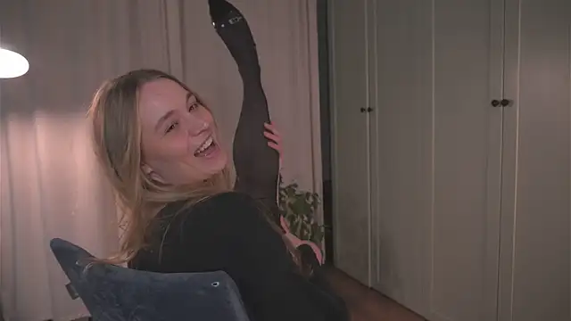 Snapshot of lisa_schiele chatting on January 2026 08:23:02 PM lisa schiele online show from January 2026 08:23:02 PM