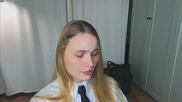 Snapshot of lisa_schiele chatting on February 2026 08:10:01 PM lisa schiele online show from February 2026 08:10:01 PM