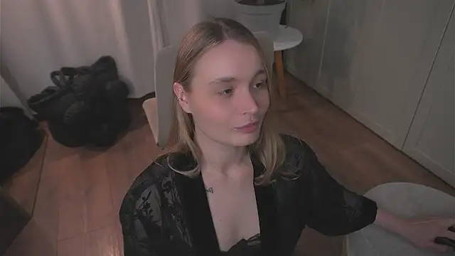 Snapshot of lisa_schiele chatting on February 2026 08:17:02 PM lisa schiele online show from February 2026 08:17:02 PM