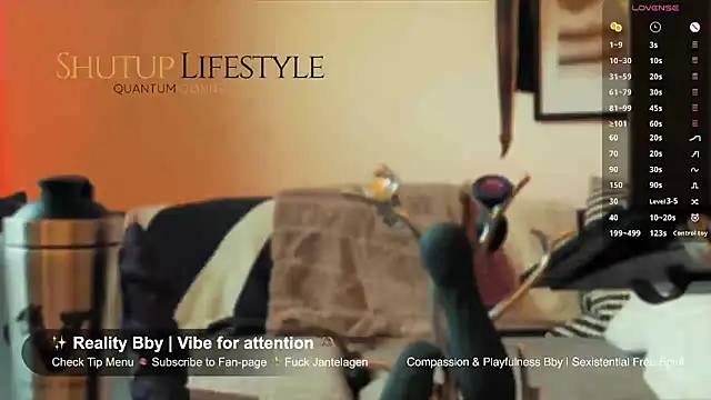 SwingWingWomanSweden online show from April 2026 04:30:01 PM