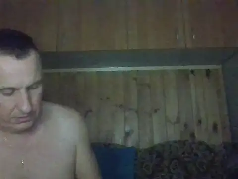 Maksymilian1 online show from November 2025 05:18:01 PM