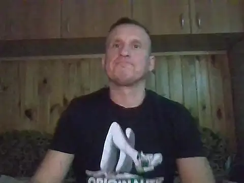 Maksymilian1 online show from January 2026 03:59:02 PM