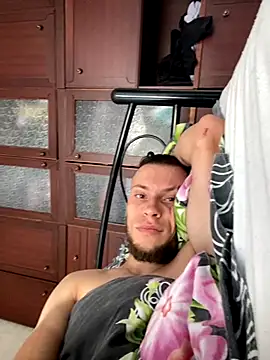 Snapshot of PUER4IK chatting on September 2025 06:58:02 AM PUER4IK online show from September 2025 06:58:02 AM