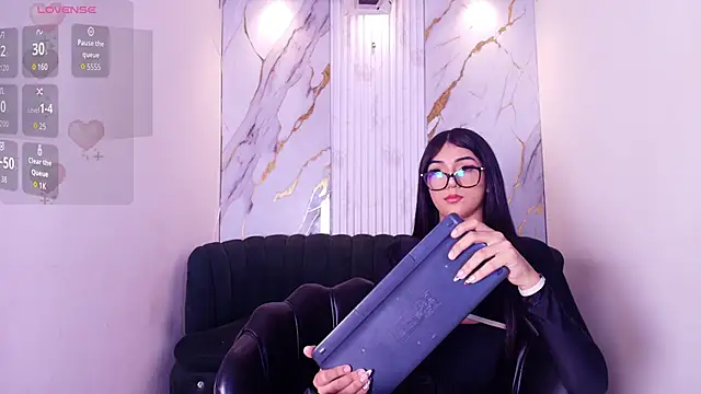 Snapshot of Mhiaa_Sweet chatting on February 2026 12:05:02 PM Mhiaa Sweet online show from February 2026 12:05:02 PM