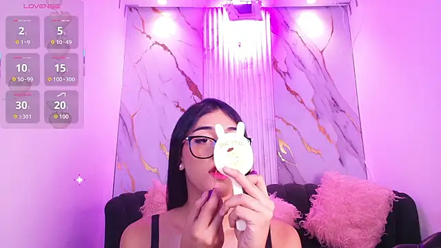 Snapshot of Mhiaa_Sweet chatting on February 2026 12:15:02 PM Mhiaa Sweet online show from February 2026 12:15:02 PM