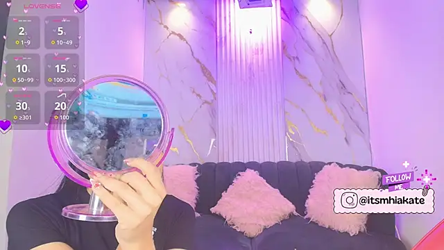 Snapshot of Mhiaa_Sweet chatting on December 2025 12:09:02 PM Mhiaa Sweet online show from December 2025 12:09:02 PM