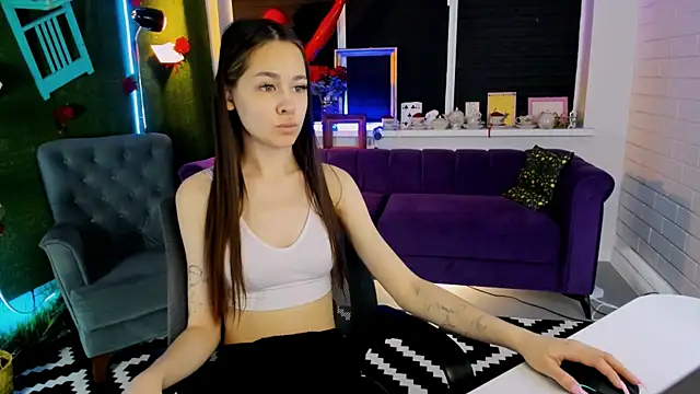 UliaNeer online show from March 2026 09:11:01 AM