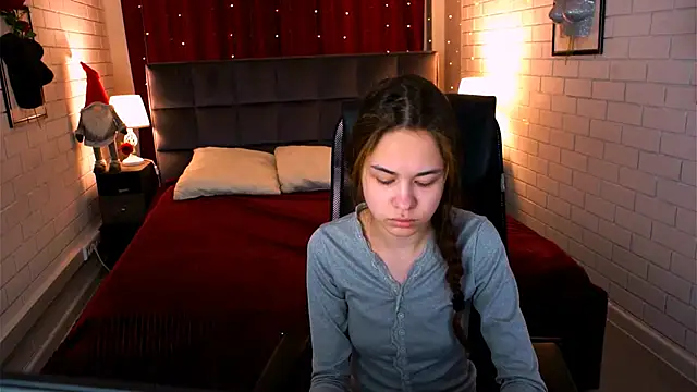 UliaNeer online show from April 2026 05:03:02 AM