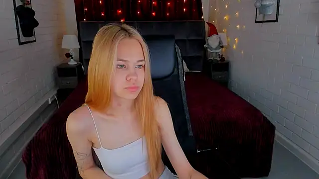 UliaNeer online show from July 2026 05:04:01 AM