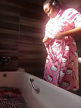 Young Slut21 online show from November 2025 05:00:02 AM