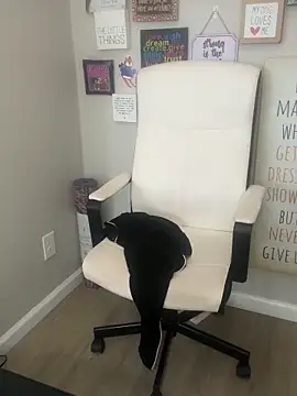 Juicystorm online show from April 2026 05:42:01 PM