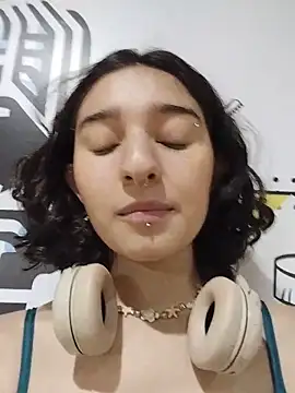 LuaBusch online show from November 2025 07:50:02 PM