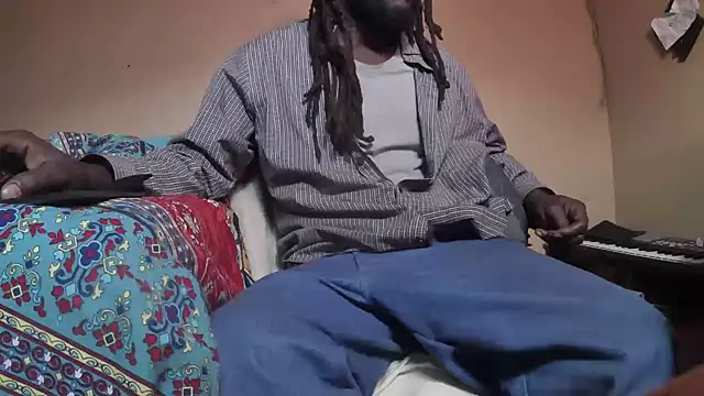 EYEzIAM online show from December 2025 07:35:02 AM