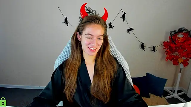 Agnes Wells online show from October 2025 09:28:02 AM