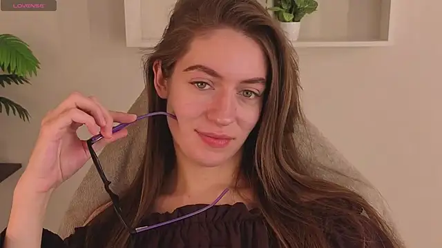 Agnes Wells online show from March 2026 01:25:01 AM