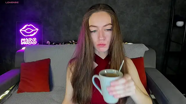 Agnes Wells online show from April 2026 01:02:02 AM