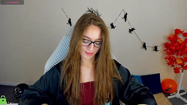 Agnes Wells online show from November 2025 09:24:01 AM