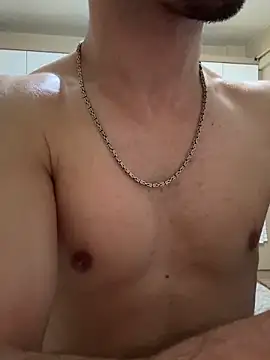 LUKADDES online show from April 2026 09:29:01 PM