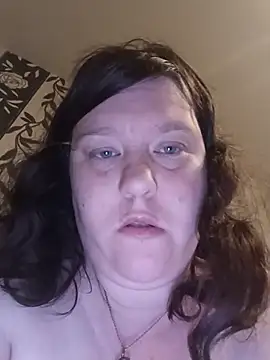 Feuchtekitty92xh online show from October 2025 05:36:02 PM