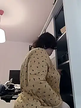 Feuchtekitty92xh online show from November 2025 08:51:02 AM