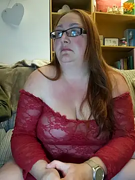 Luscious-LucyXX online show from April 2026 07:45:01 PM