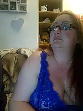 Luscious-LucyXX online show from April 2026 08:05:01 PM