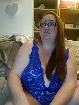 Luscious-LucyXX online show from April 2026 08:57:02 PM