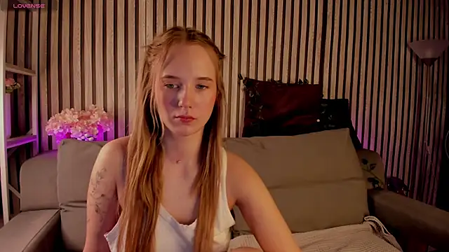 Casey Sweeet online show from April 2026 09:45:02 AM