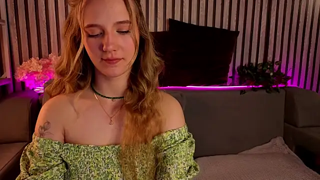 Casey Sweeet online show from May 2026 09:23:02 AM