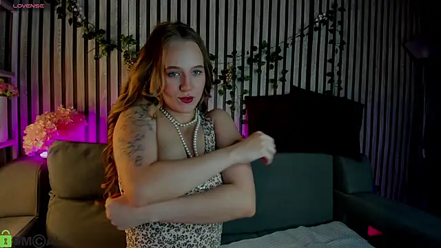 Casey Sweeet online show from February 2026 12:33:01 AM