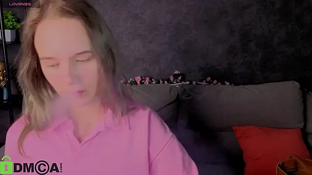 Snapshot of Casey_Sweeet chatting on December 2025 01:06:02 AM Casey Sweeet online show from December 2025 01:06:02 AM