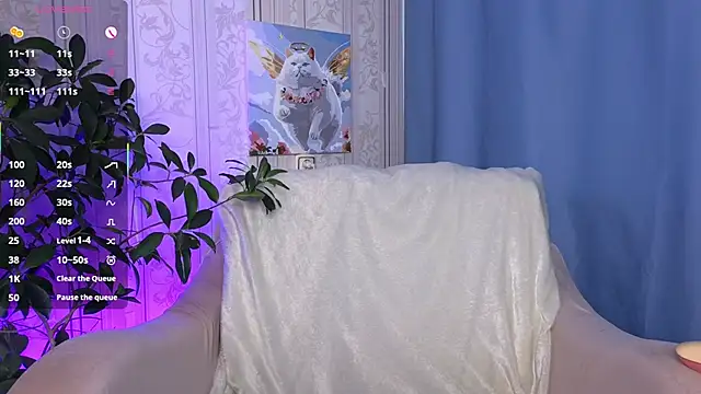Snapshot of evashiny_ chatting on June 2026 02:12:02 AM evashiny online show from June 2026 02:12:02 AM