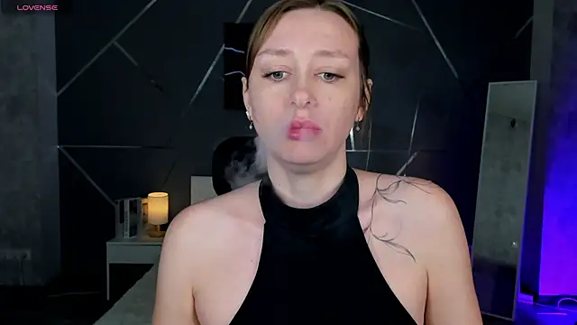 evashiny  online show from November 2025 04:35:02 AM