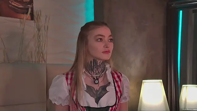 Snapshot of AriWild chatting on September 2025 05:13:01 AM AriWild online show from September 2025 05:13:01 AM