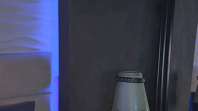 AriWild online show from April 2026 04:49:01 AM
