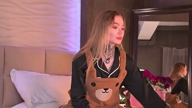 AriWild online show from November 2025 03:50:02 AM