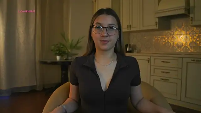 DarelleFaux online show from October 2025 03:05:02 AM