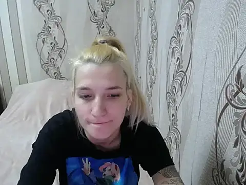 Snapshot of AlissaClark chatting on November 2025 09:58:01 PM AlissaClark online show from November 2025 09:58:01 PM