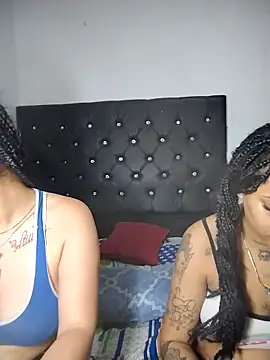 Snapshot of Vale_Nikol21 chatting on February 2026 01:14:02 AM Vale Nikol21 online show from February 2026 01:14:02 AM